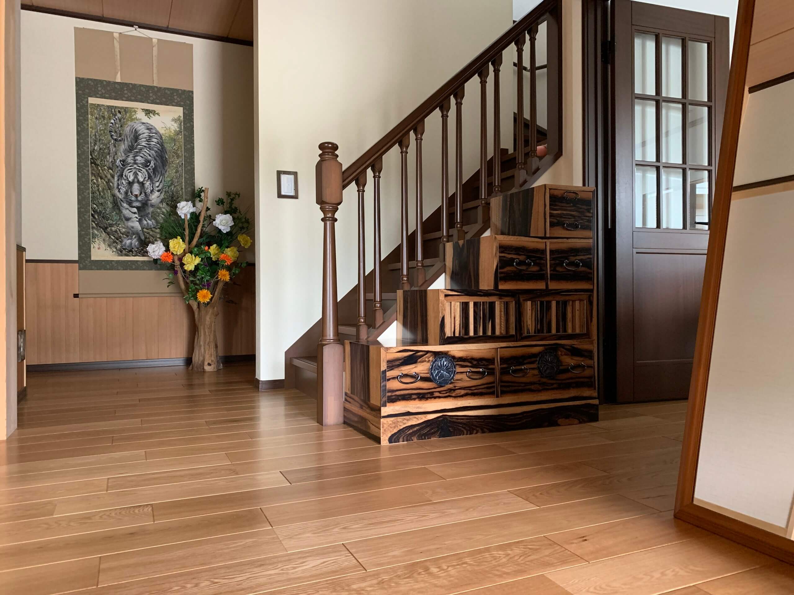 二本松伝統家具　黒柿階段箪笥